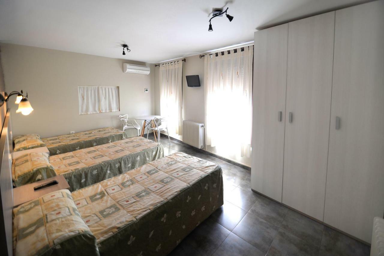 Hostal Palacete De Los Arcedianos Tarazona ภายนอก รูปภาพ