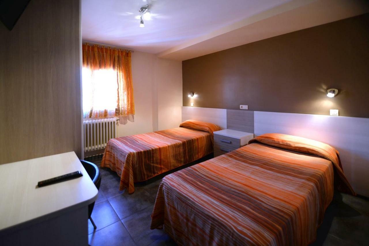Hostal Palacete De Los Arcedianos Tarazona ภายนอก รูปภาพ
