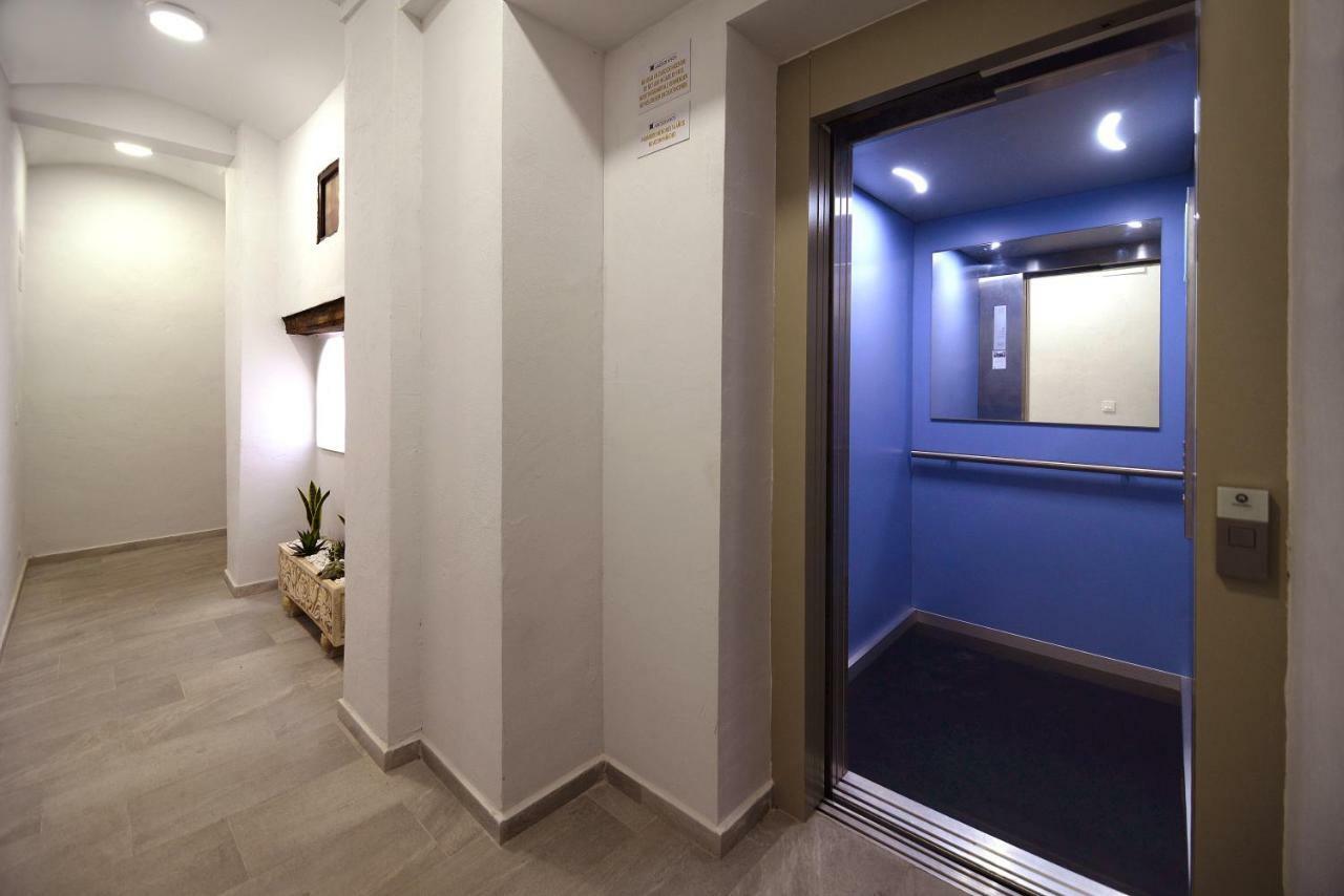 Hostal Palacete De Los Arcedianos Tarazona ภายนอก รูปภาพ